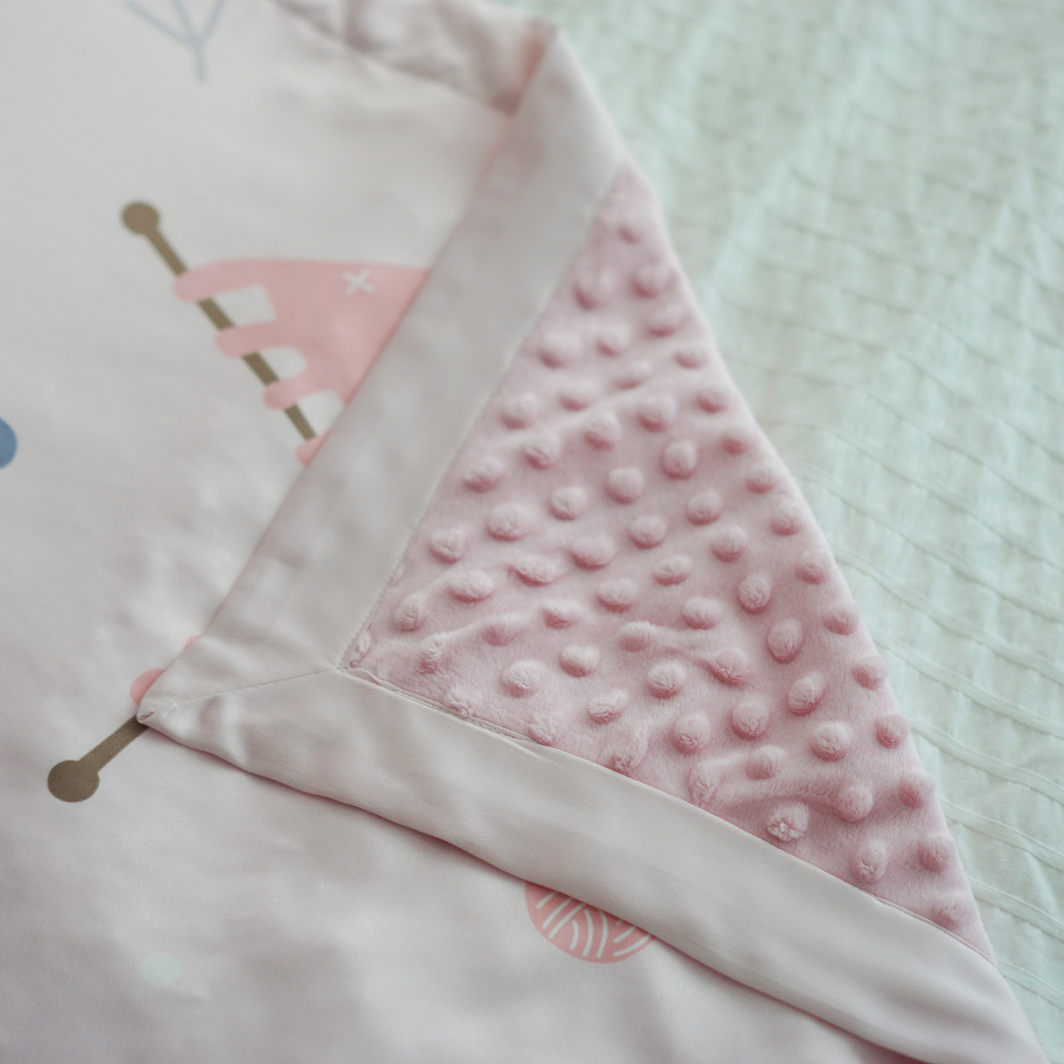 ผ้าห่ม สั่งทำใส่ชื่อ ลาย Cozy Collection - Pink