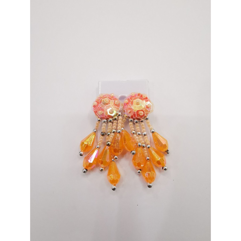 ต่างหู ประกอบชุดดรัมเมเยอร์