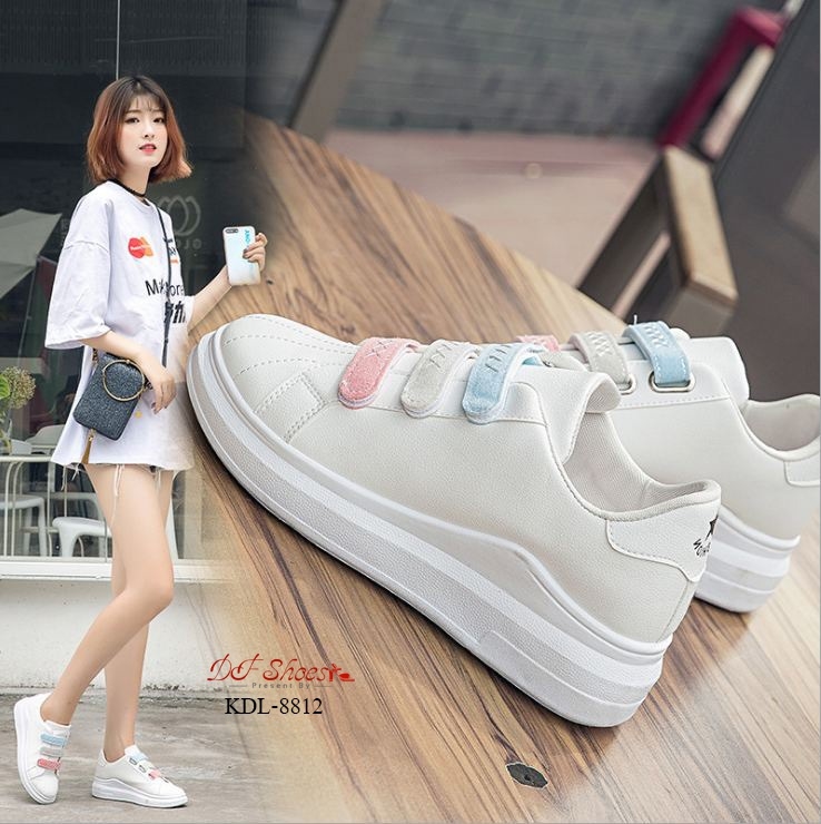 รองเท้าผ้าใบแฟชั่นแต่สายรัดเมจิกเทป