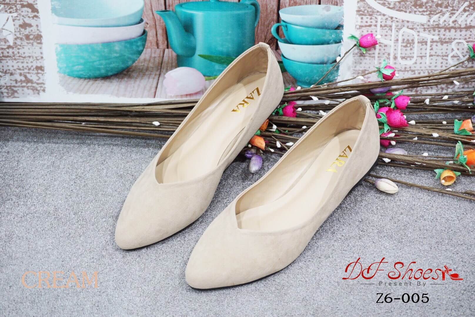 รองเท้า Zara Candy Flats (สีครีม)
