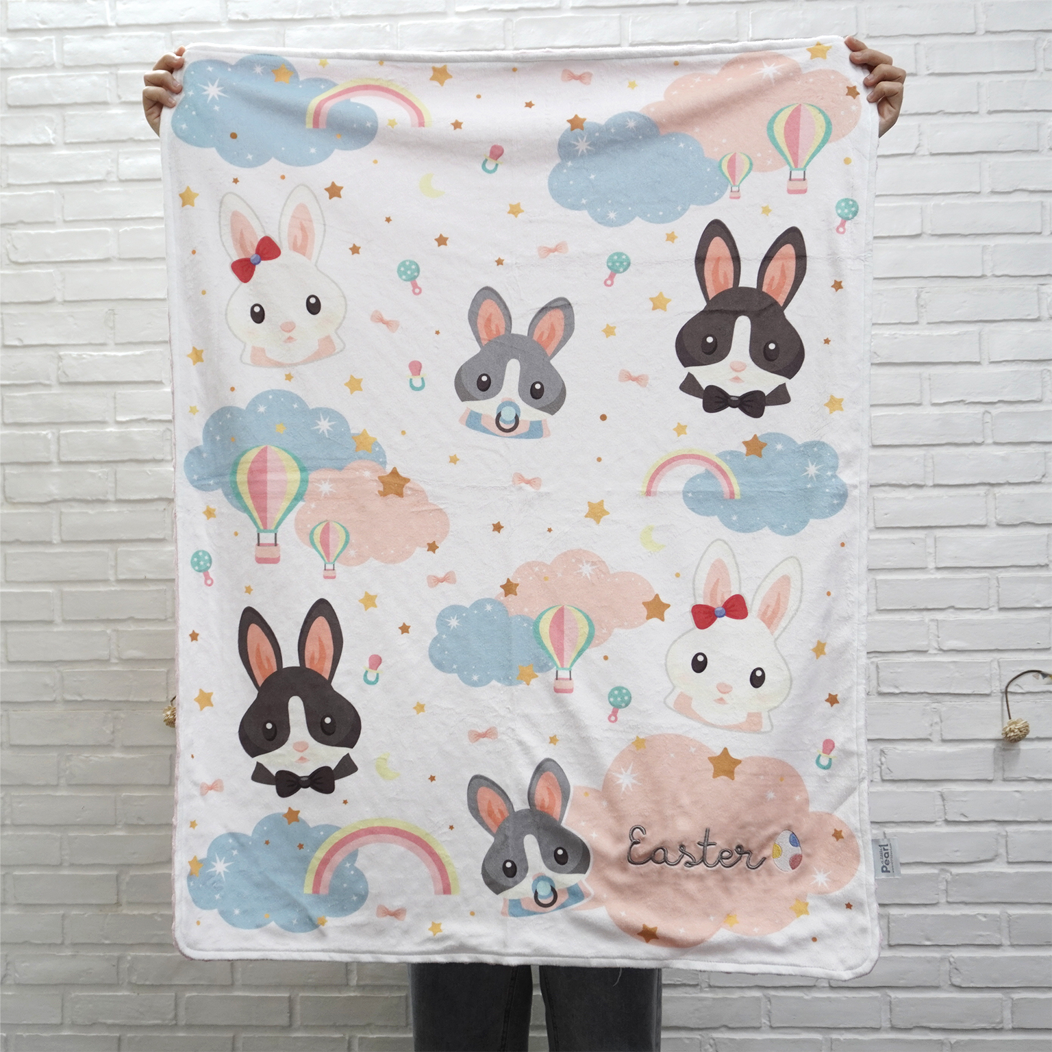 ผ้าห่ม Minky ลาย Rabbit 75x100cm แบบปักชื่อ ด้านหลังสีชมพู