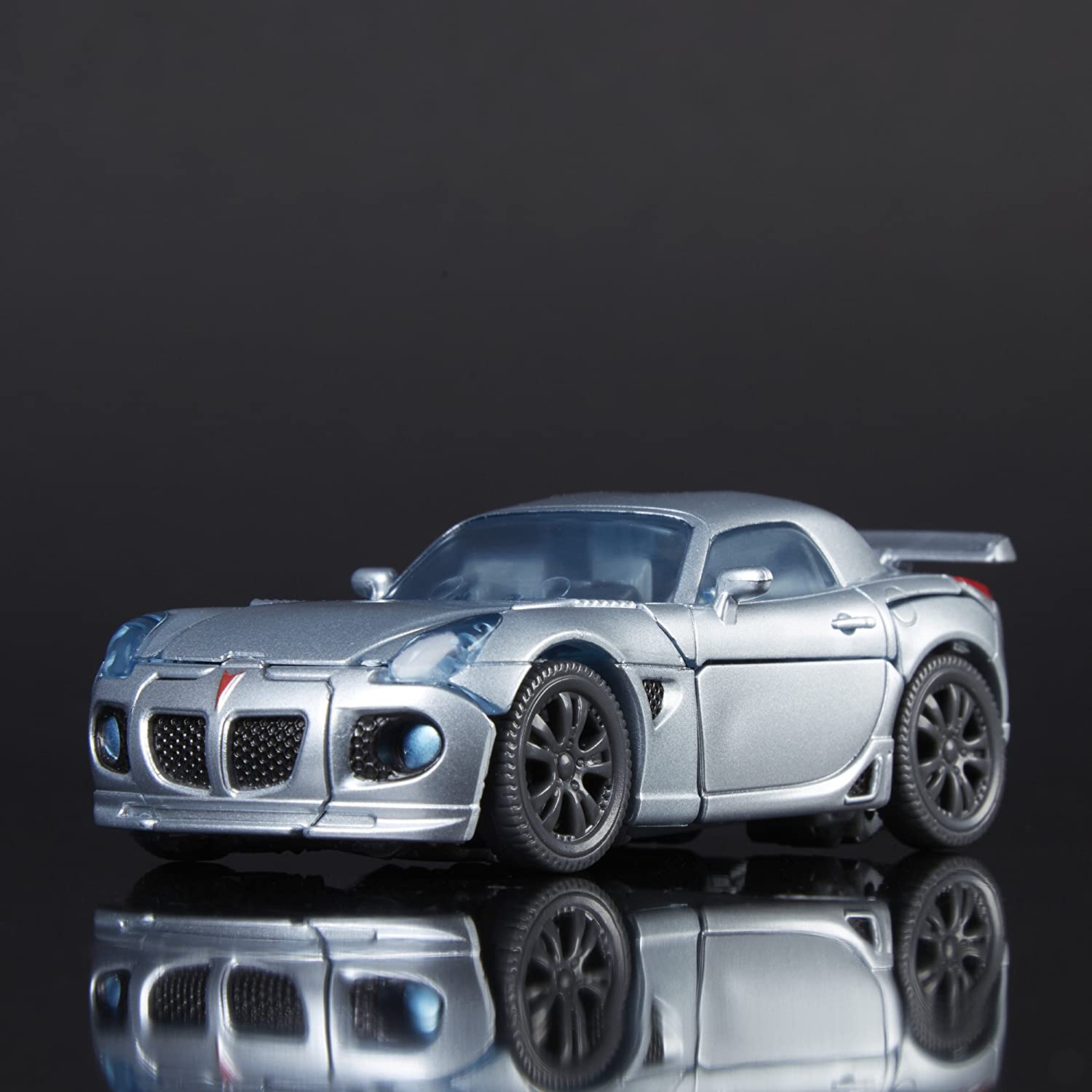 Hasbro Transformers Studio Series 10 Deluxe Class Jazz 4.5 Inch Action Figure ฮาสโบร ทรานสฟอเมอร์ส สตูดิโอ ซีรีย์ส 10 ดีลักซ์ คลาส หุ่นยนต์แจ๊ส ขนาด 4.5 นิ้ว ลิขสิทธิ์แท้