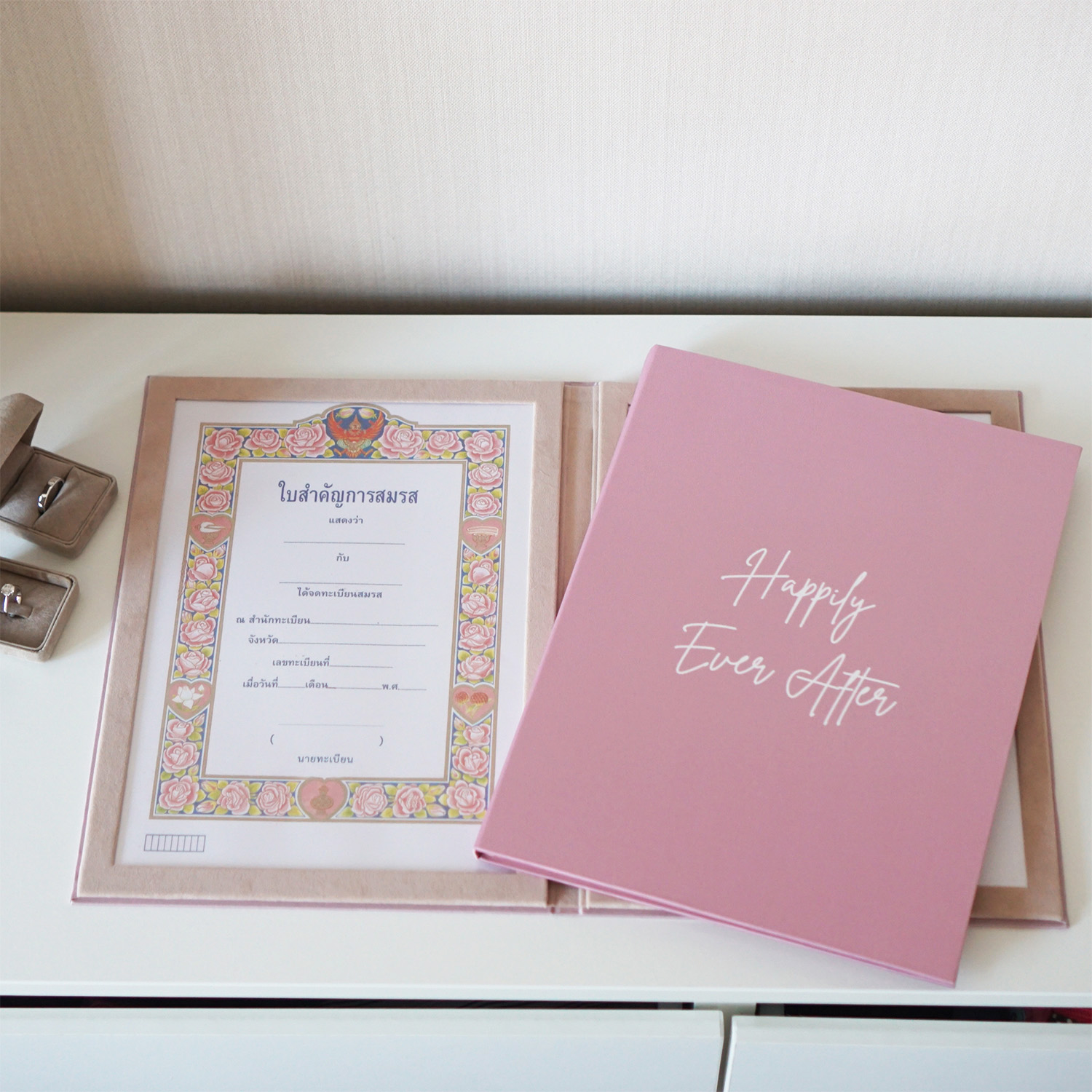 แฟ้มใส่ทะเบียนสมรสพร้อมส่ง Grade A- ลาย Minimal - Pink พร้อมข้อความ Happily Ever After