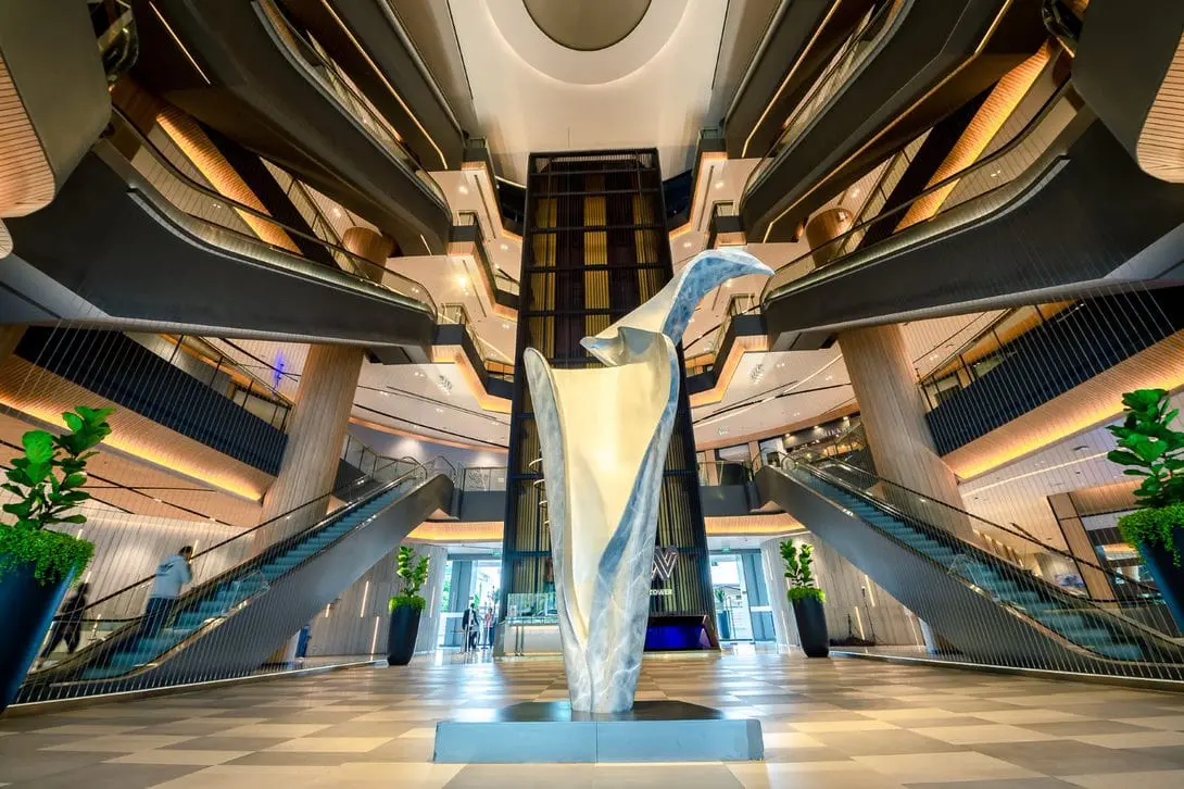 อาคารซีดับเบิลยู ทาวเวอร์ (CW Tower) สำนักงานให้เช่าติดถนนรัชดาภิเษก กรุงเทพฯ ใกล้เดอะ สตรีท รัชดา