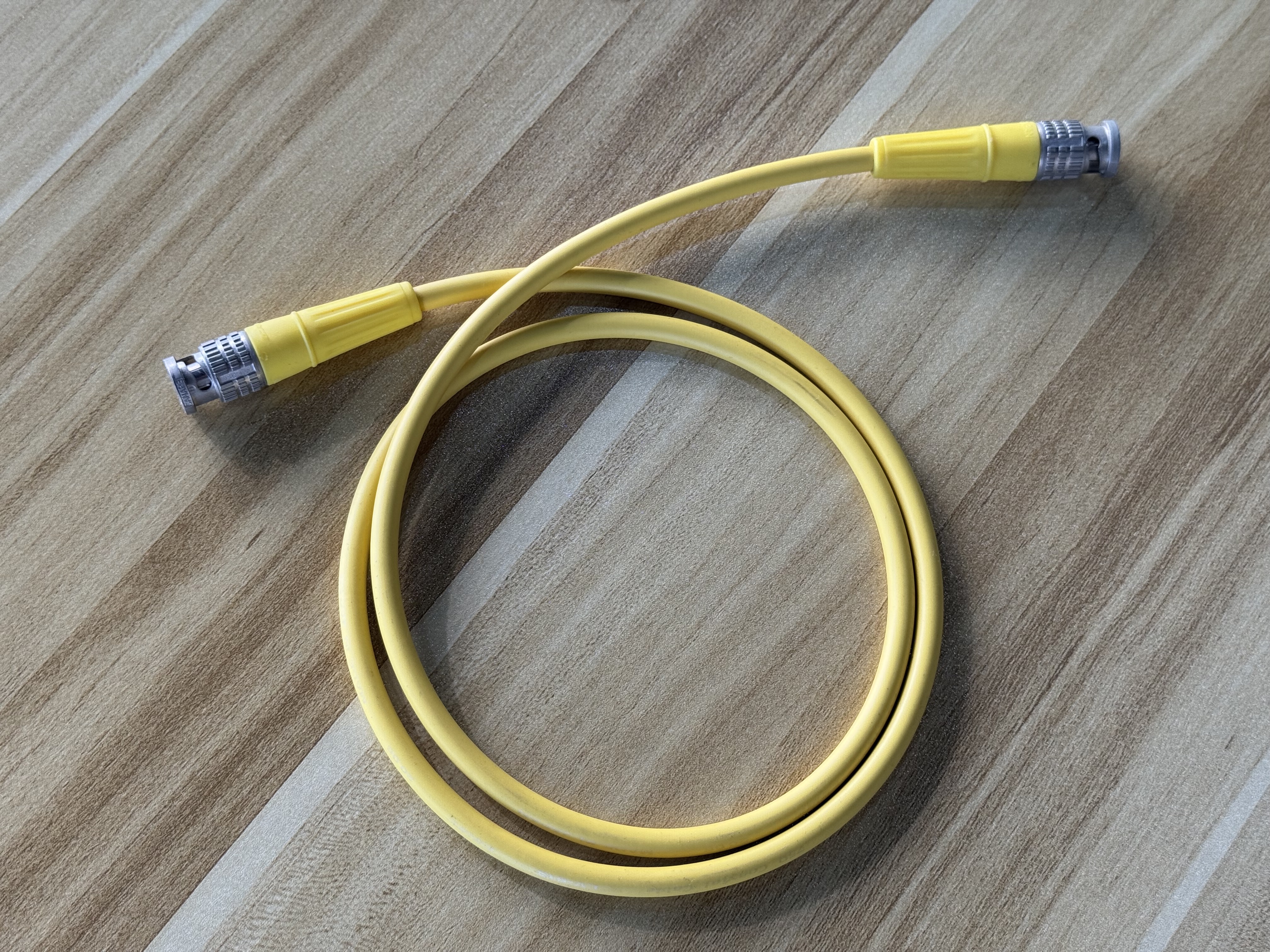 สาย SDI 100cm. สีเหลือง