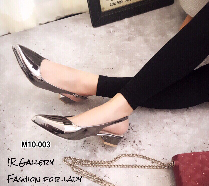 รองเท้าหัวแหลมรัดส้น (สีเงิน)