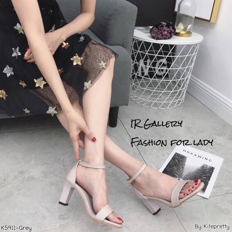 รองเท้าส้นตันรัดข้อ (สีเทา)