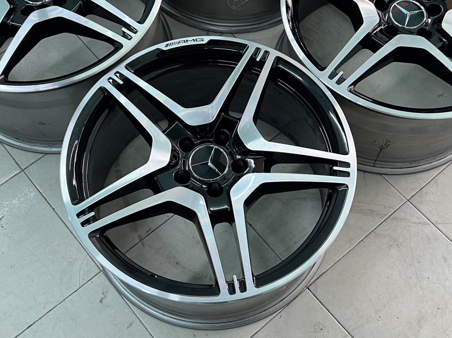 ล้อเบนซ์แท้ AMG ST4 E63 19" w212 หายยากนานๆมาที