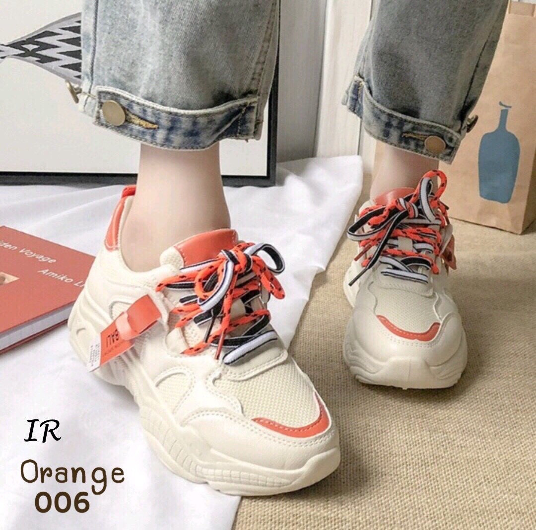 รองเท้าผ้าใยทรงSportแต่งป้ายสี (สีเหลือง)