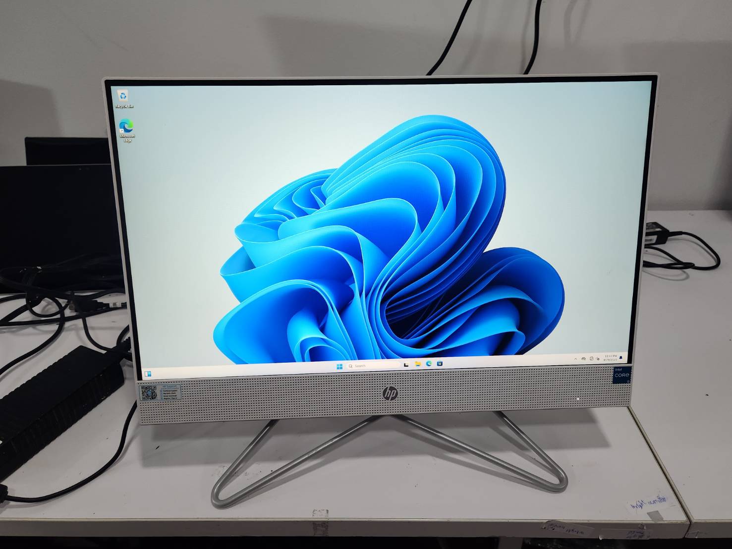HP All in one 22-DD2018D (i3-1215U/8GB/512GB)