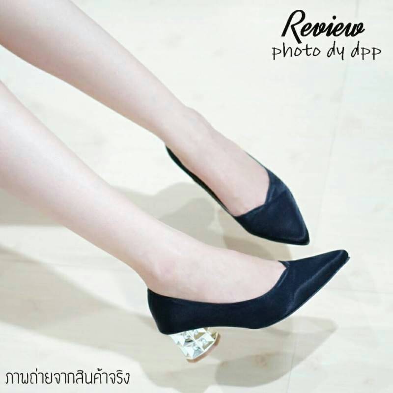 พร้อมส่ง : รองเท้าคัทชูทรงหัวแหลม (สีดำ)