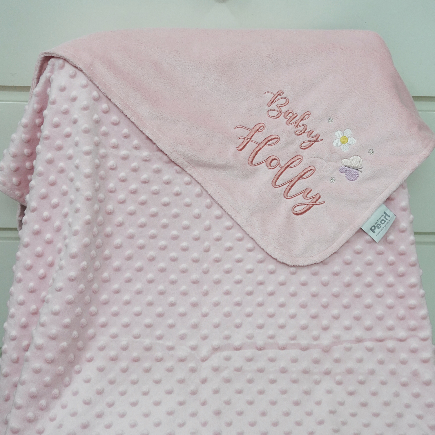 ผ้าห่ม Minky - สีชมพู 75x100cm แบบปักชื่อ+icon - Butterfly and Daisy