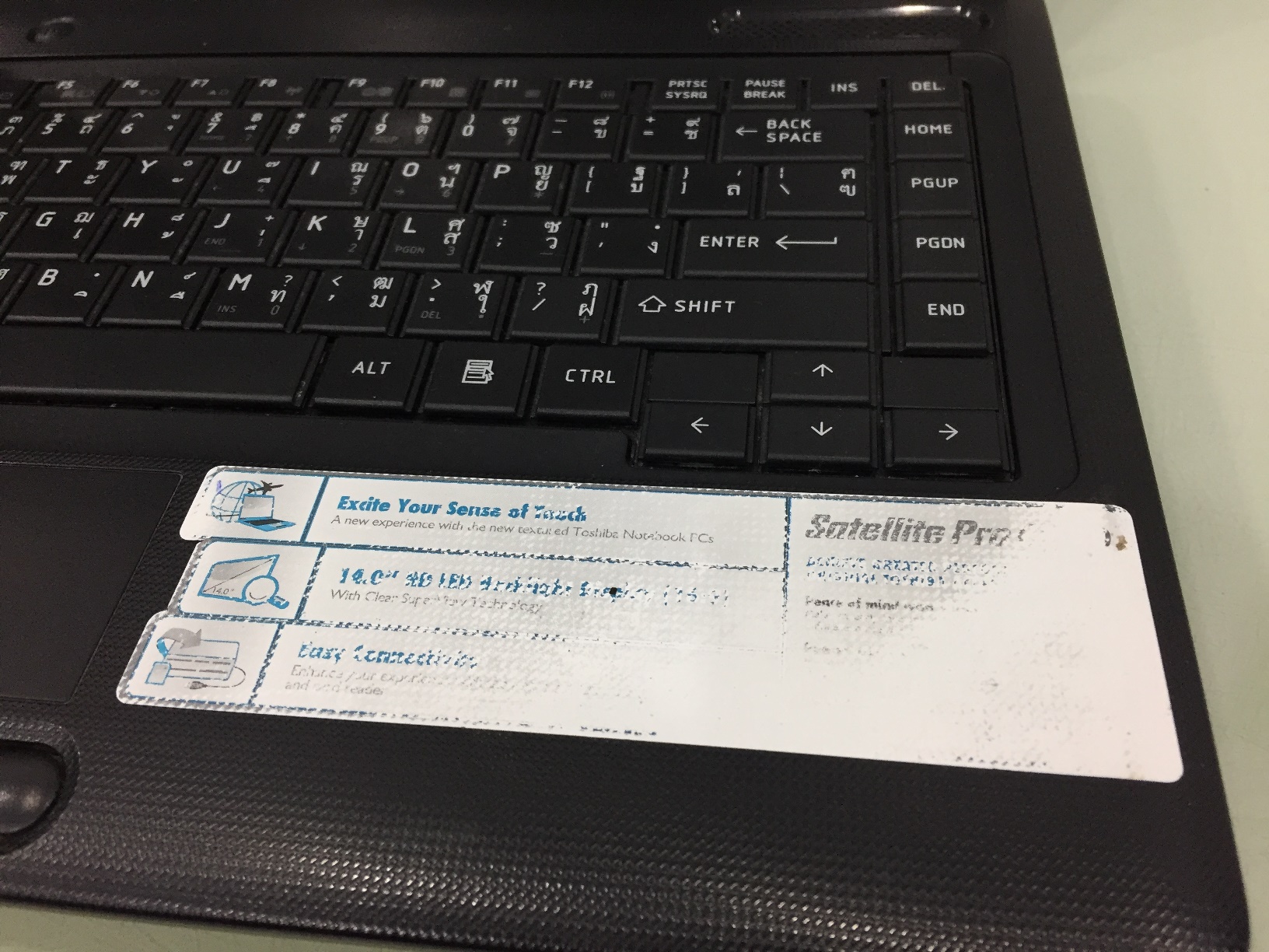 TOSHIBA Satellite C640