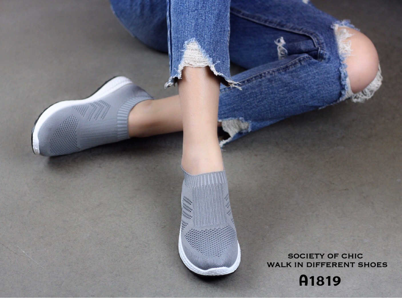 รองเท้าผ้าใบผ้านิ่มขอบถุงเท้า (สีขาว)