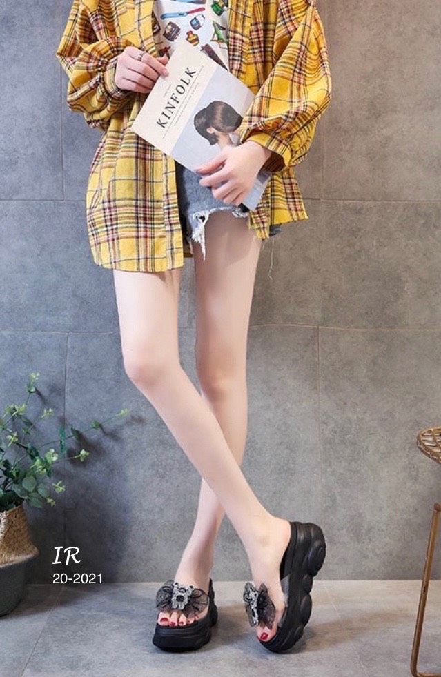รองเท้าแตะส้นเตารีดแต่งโบว์น้องหมี