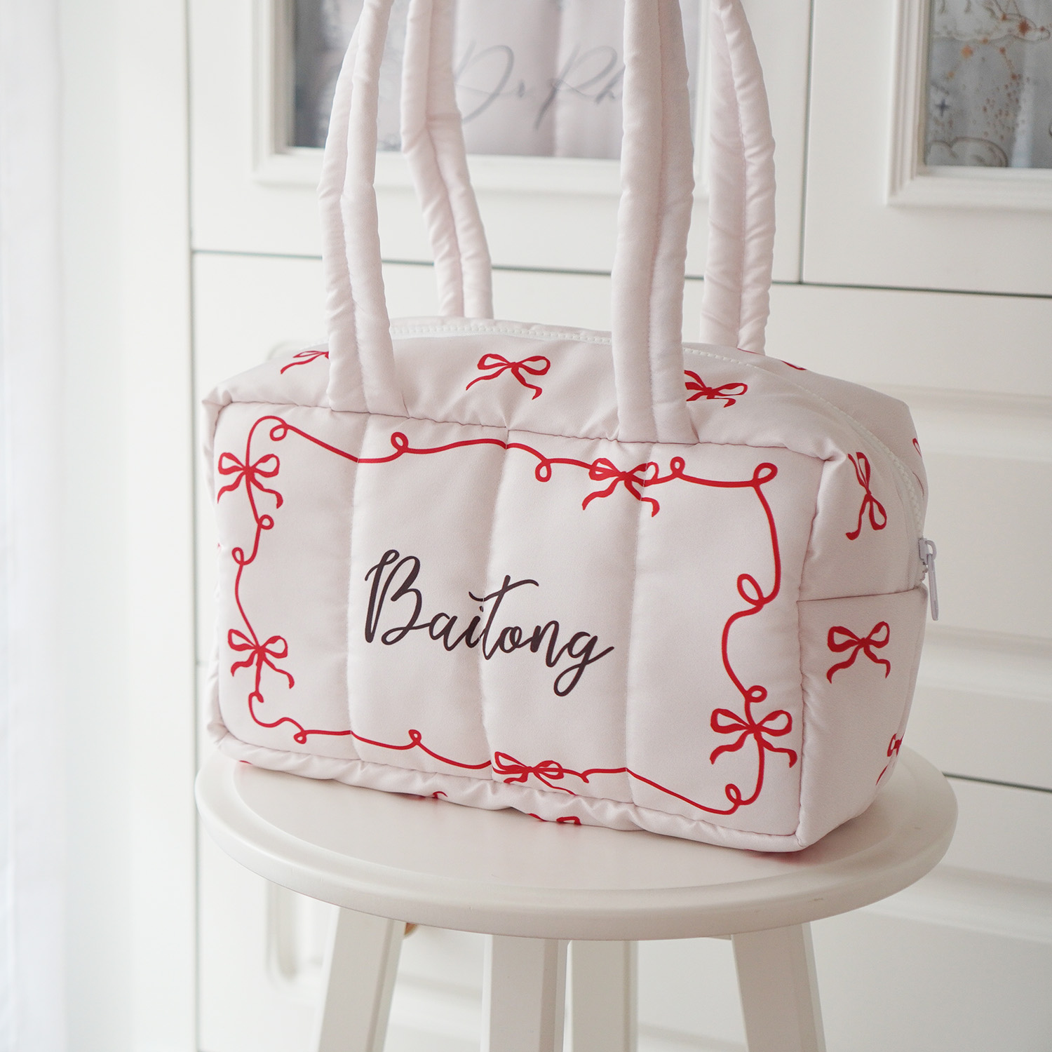Fluffy Bowling Bag กระเป๋านุ่มนิ่ม ทรง Bowling สั่งทำใส่ข้อความ ลาย Valentine's Ribbon - White