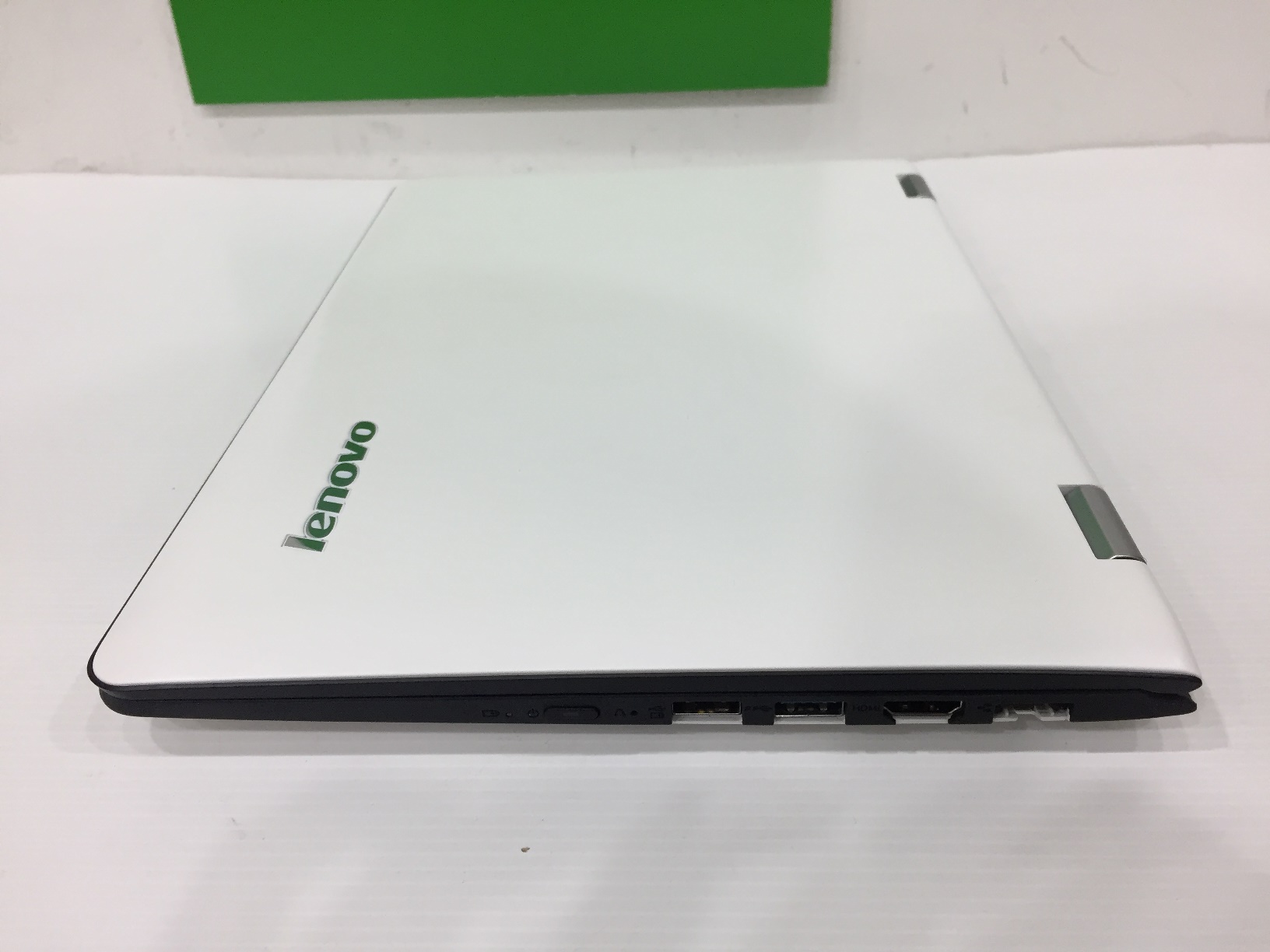 Lenovo Yoga 300-11IBR