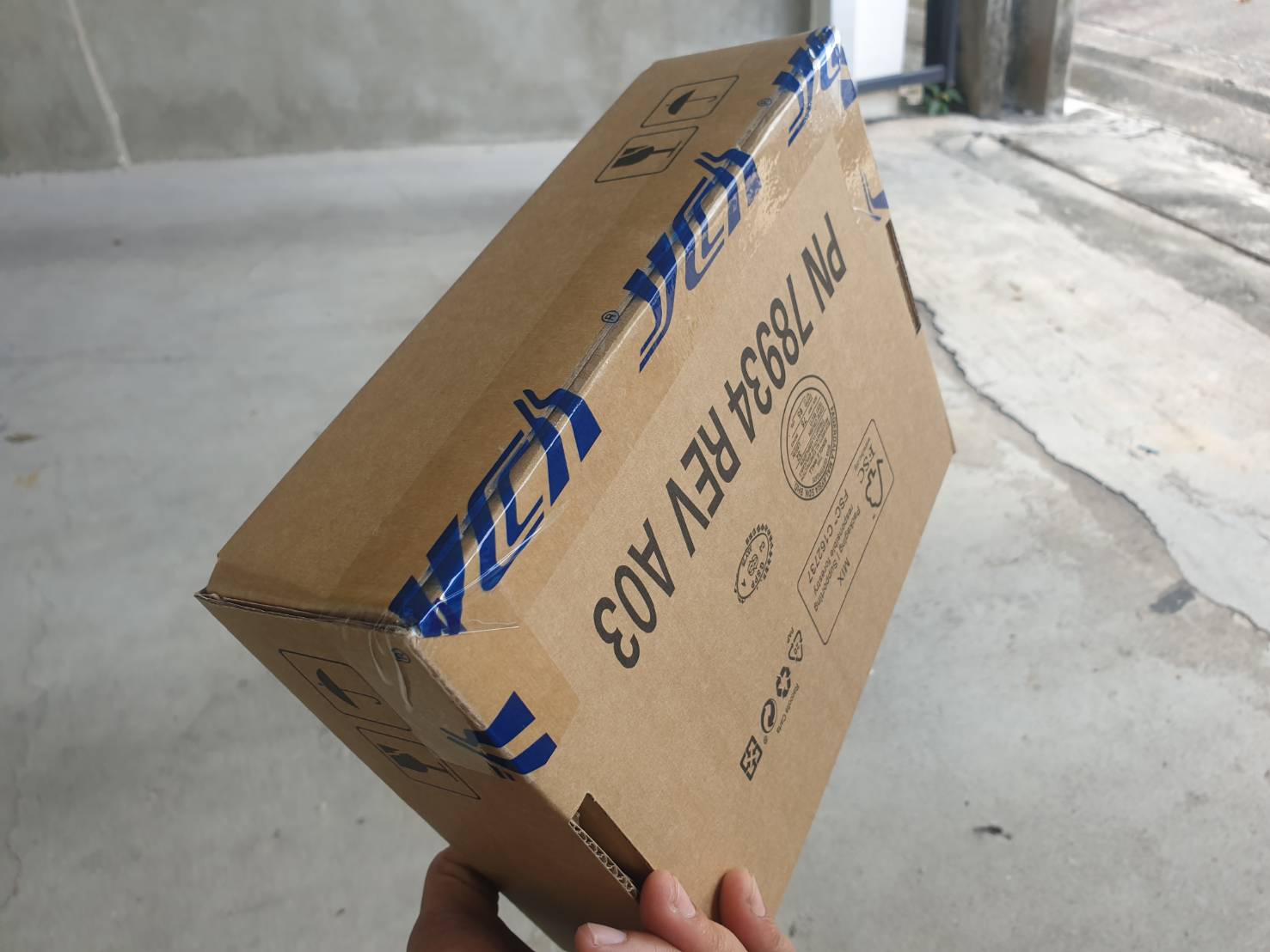 หูฟัง Dell Pro Plus Earbuds (EB525) ของใหม่มีประกัน