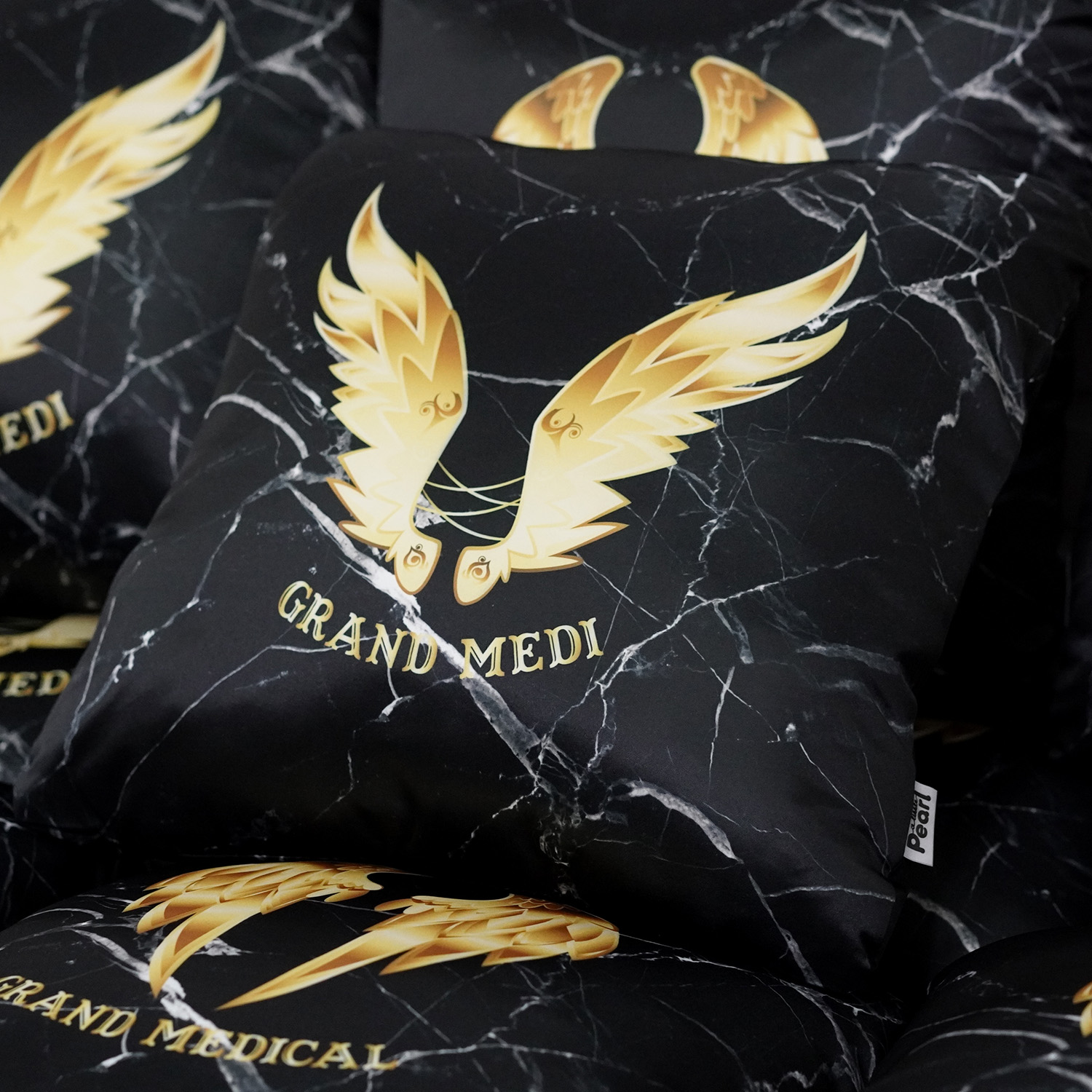 หมอนอิง Grand Medi