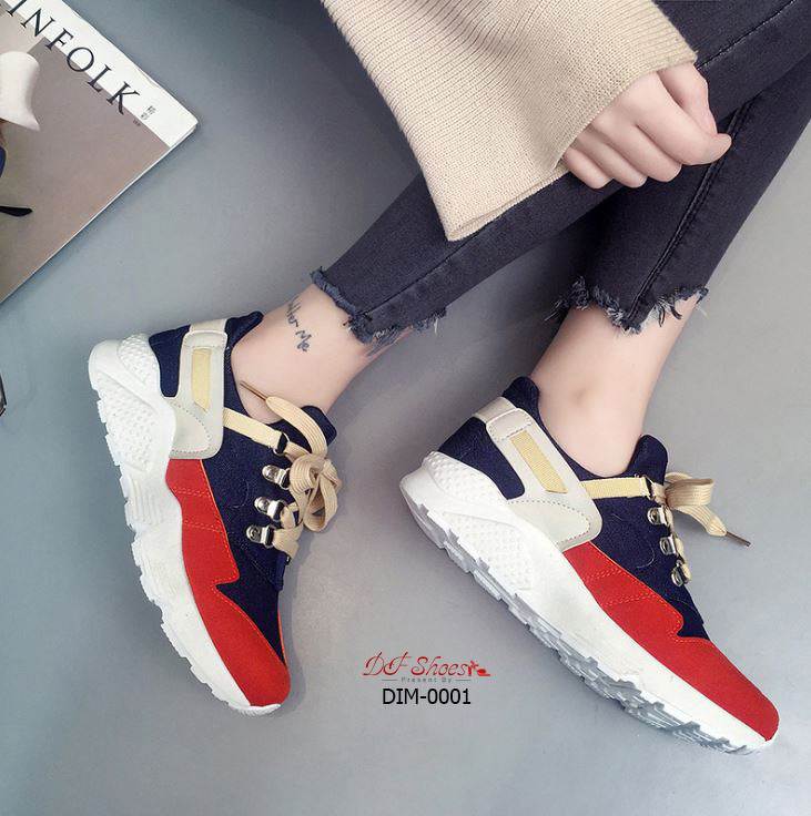 รองเท้าผ้าใบทรงสปอร์ตแต่งสี (สีแดง)