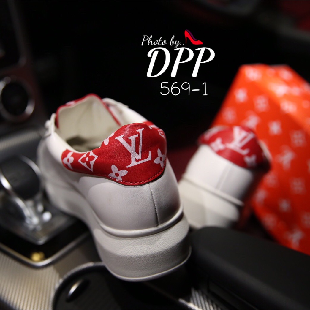 รองเท้าผ้าใบ Louis vuitton x supreme sneakers (สีแดง)