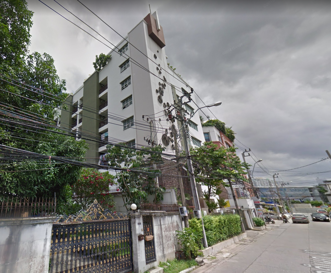 Apartment for sale near Chandrakasem Rajabhat University Ratchadaphisek Road, Bangkok.