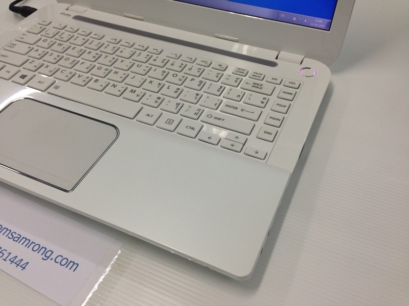 TOSHIBA Satellite L40-AS105 XW