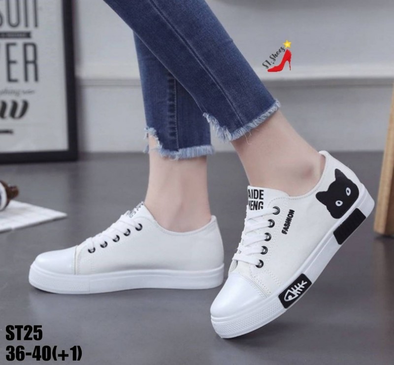 รองเท้าผ้าใบสกรีนลายน้องแมว (สีดำ)