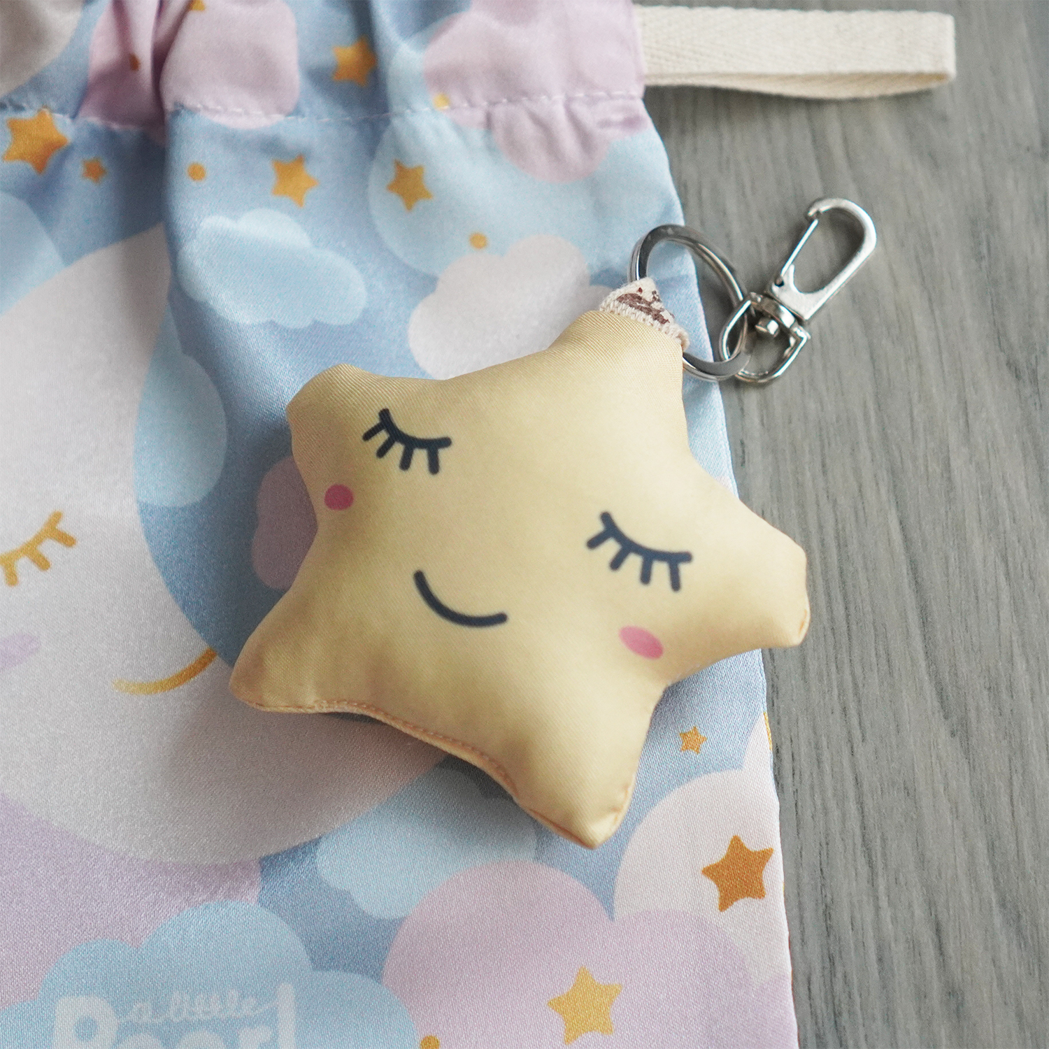 พวงกุญแจพร้อมส่ง ลายดาว - Star