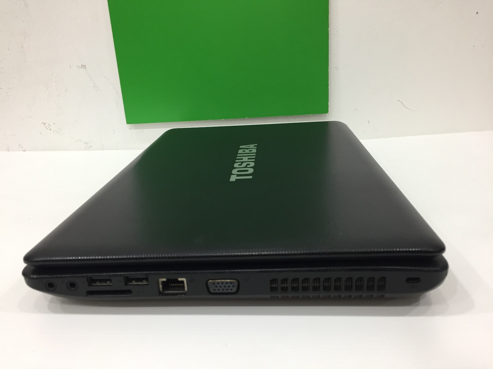 TOSHIBA Satellite C640