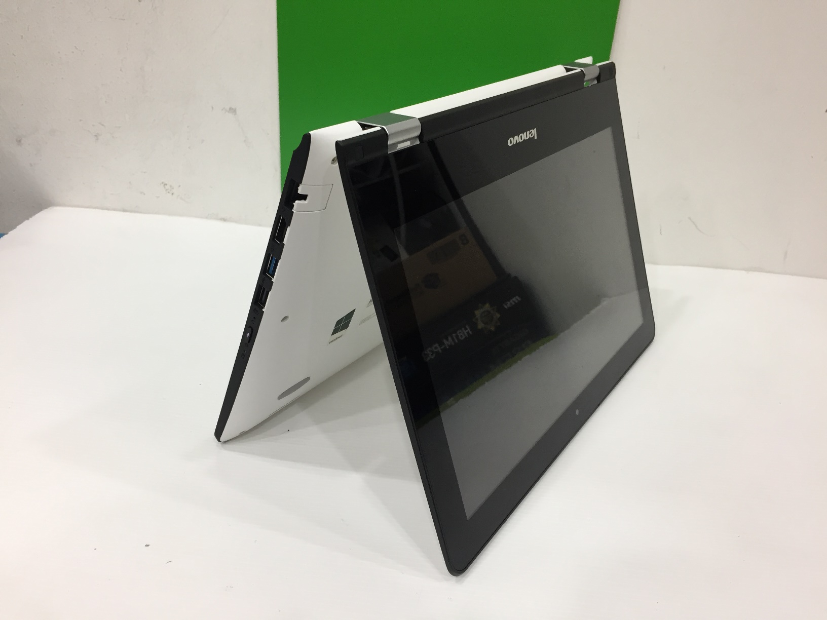 Lenovo Yoga 300-11IBR