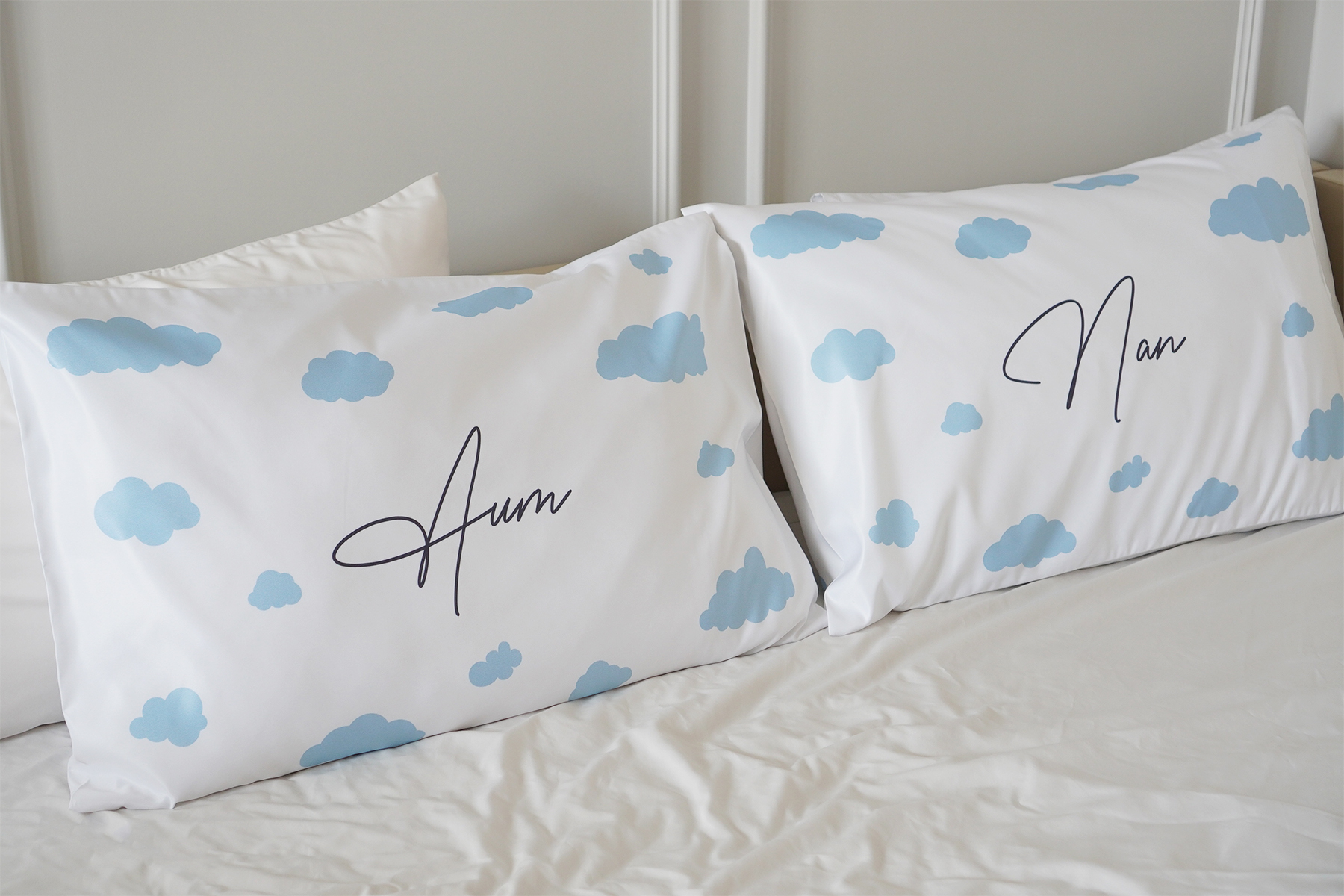 ปลอกหมอนหนุนคู่ สีขาว ลาย Fluffy Cloud
