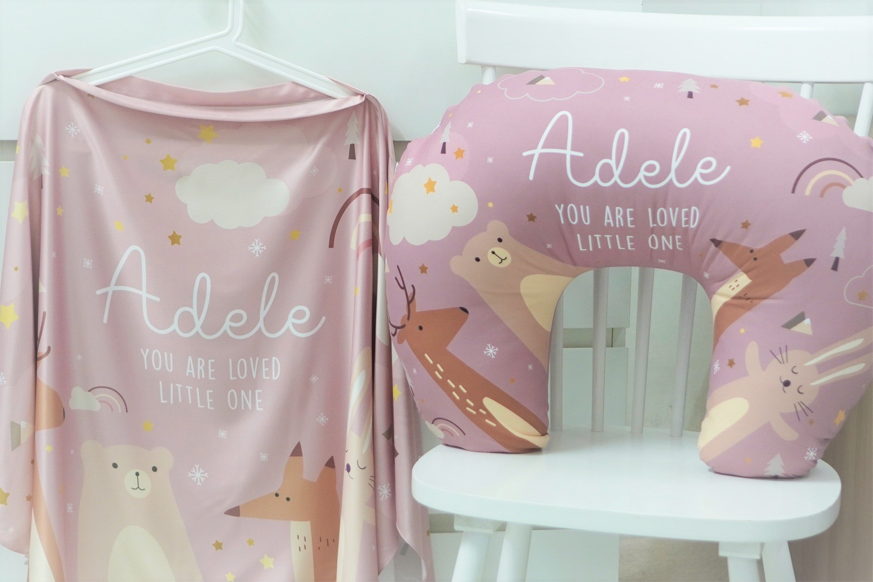 ชุดของขวัญเด็กแรกเกิด NP2 ผ้าคลุมให้นม + หมอนรองให้นม ลาย Woodland - Pink