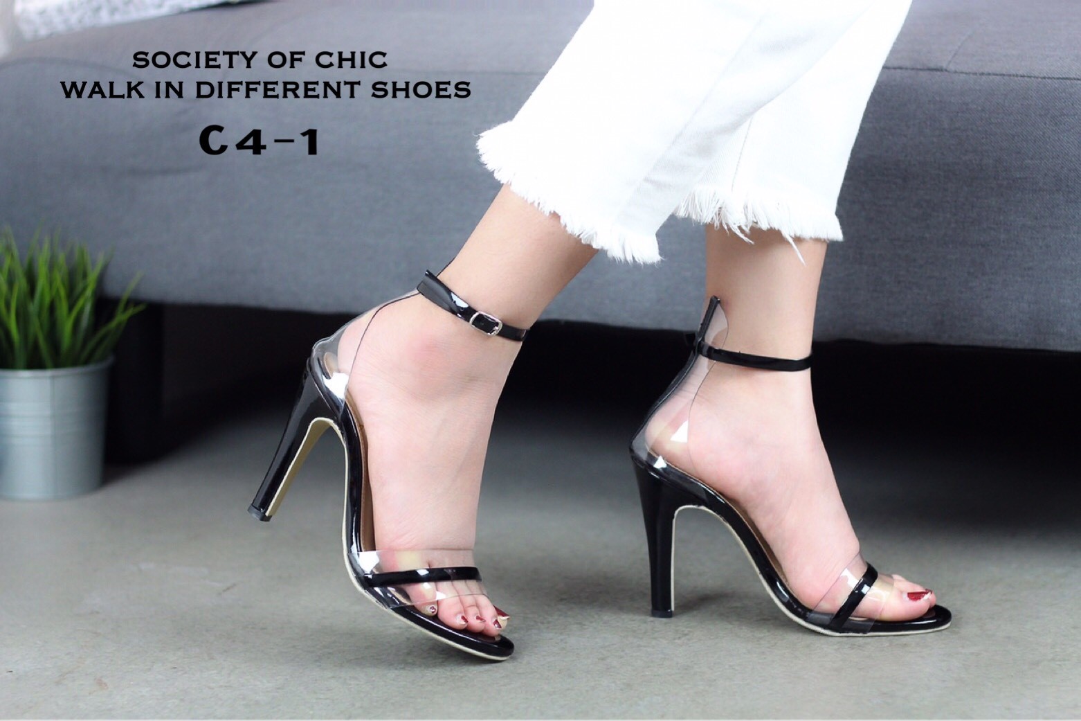 รองเท้าส้นสูง Style Christian Louboutin (สีเงิน)