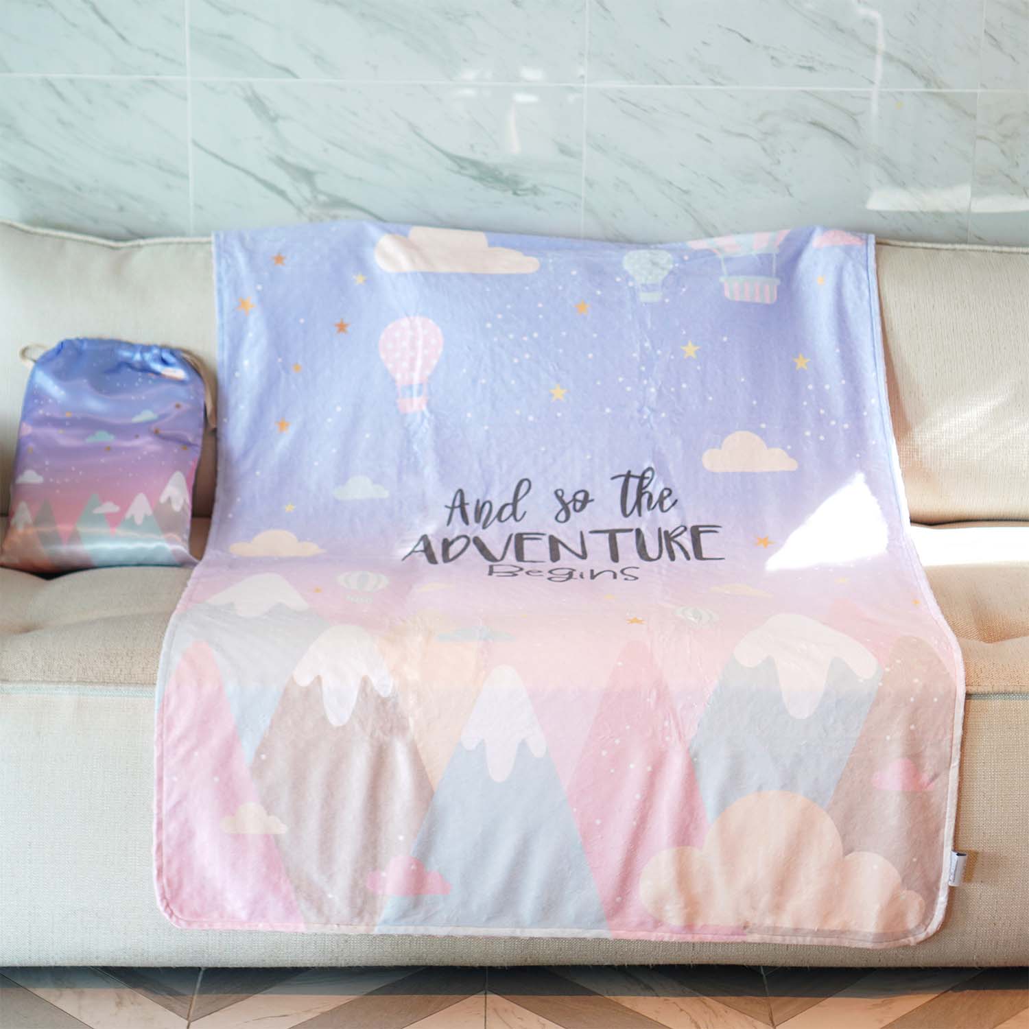 ผ้าห่ม Minky 100x150cm พร้อมส่ง ลาย Mountain ด้านหลังสีครีม กับชมพู