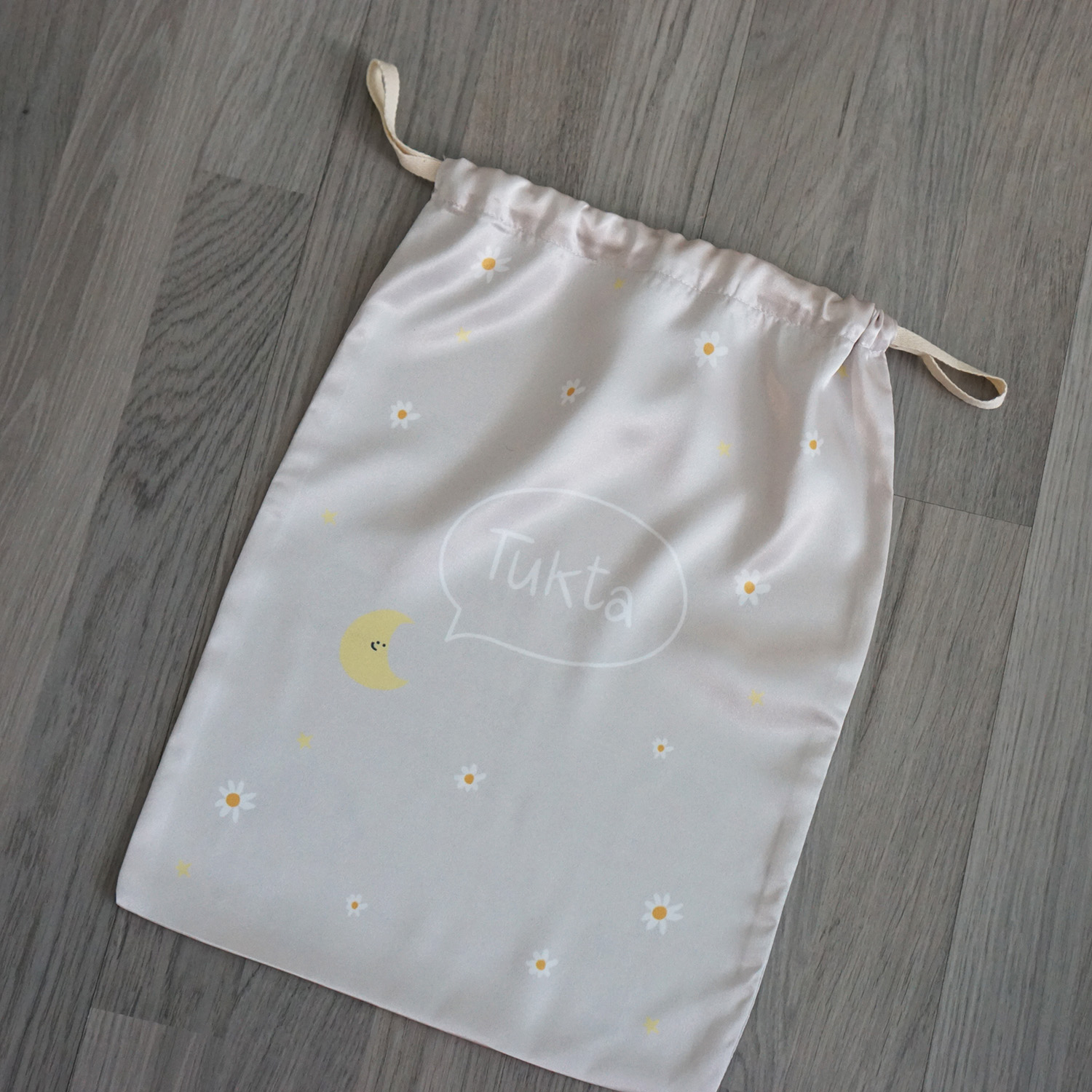 ถุงผ้าซาติน ไซส์ L สั่งทำใส่ชื่อ ลาย New Year Journal (ราคาต่อใบ)