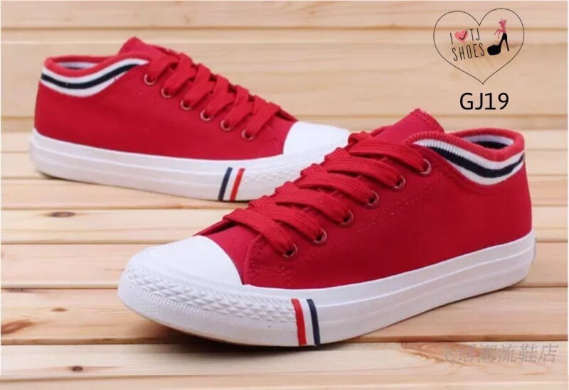 พร้อมส่ง : รองเท้าผ้าใบทรงคอนเวิร์สแต่งลาย (สีแดง)
