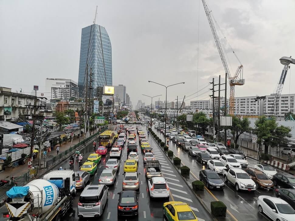Land for sale on Rama 4 Road, Bangkok, size 2 rai, near Maleenont Tower (Channel 3).