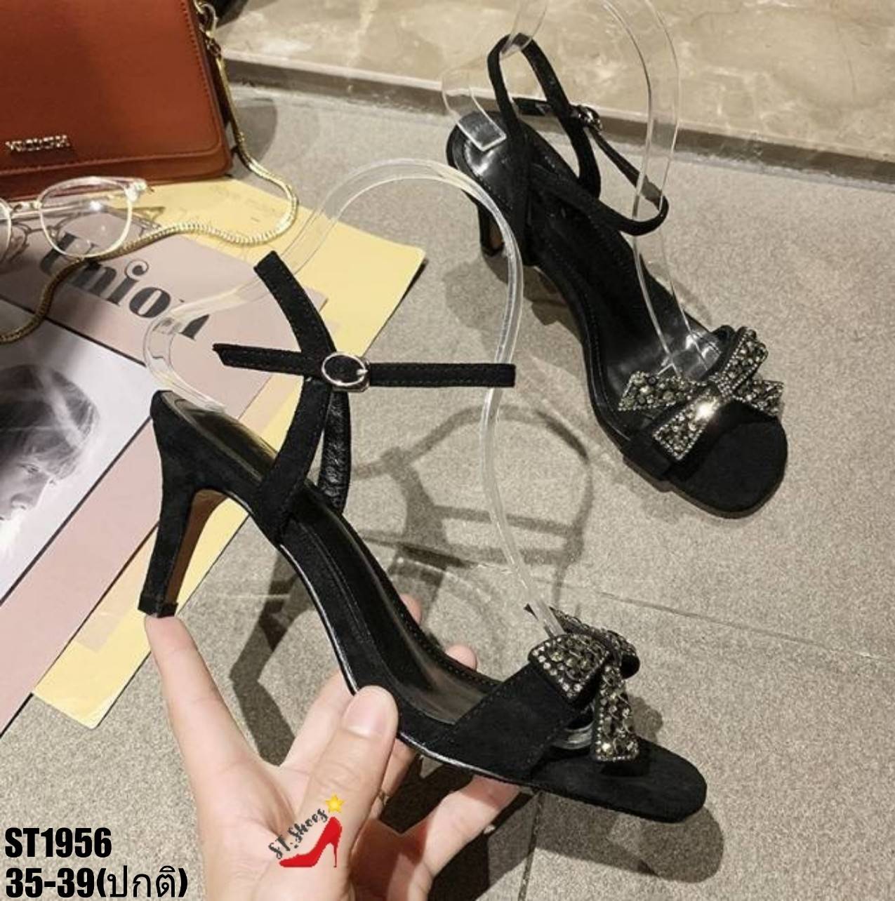 รองเท้าส้นสูงแต่งโบว์เพชร