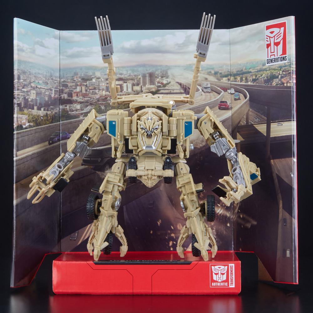 Hasbro Transformers Studio Series 33 Voyager Class Bonecrusher Action Figure 6.5 Inch ฮาสโบร ทรานสฟอเมอร์ส สตูดิโอ ซีรีย์ส 33 วอยเอเจอร์ คลาส หุ่นยนต์โบนคลัชเชอร์ 6.5 นิ้ว ลิขสิทธิ์แท้