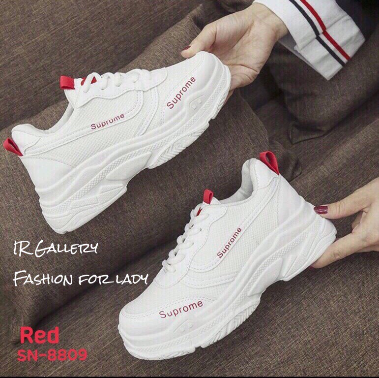 รองเท้าผ้าใบสไตล์ Sportแต่งหัวใจ (สีแดง)