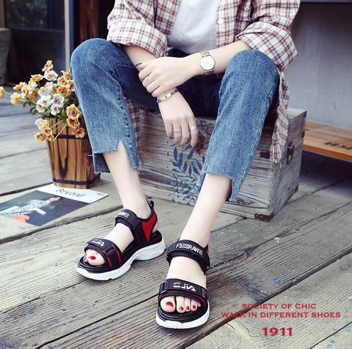 รองเท้าแตะลำลอง Style Fila (สีขาว)