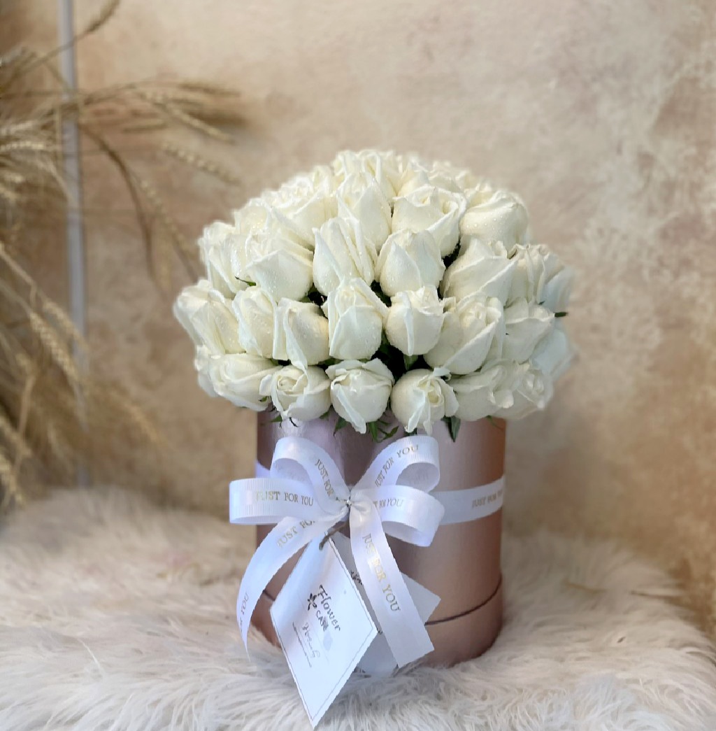 White Roses Box