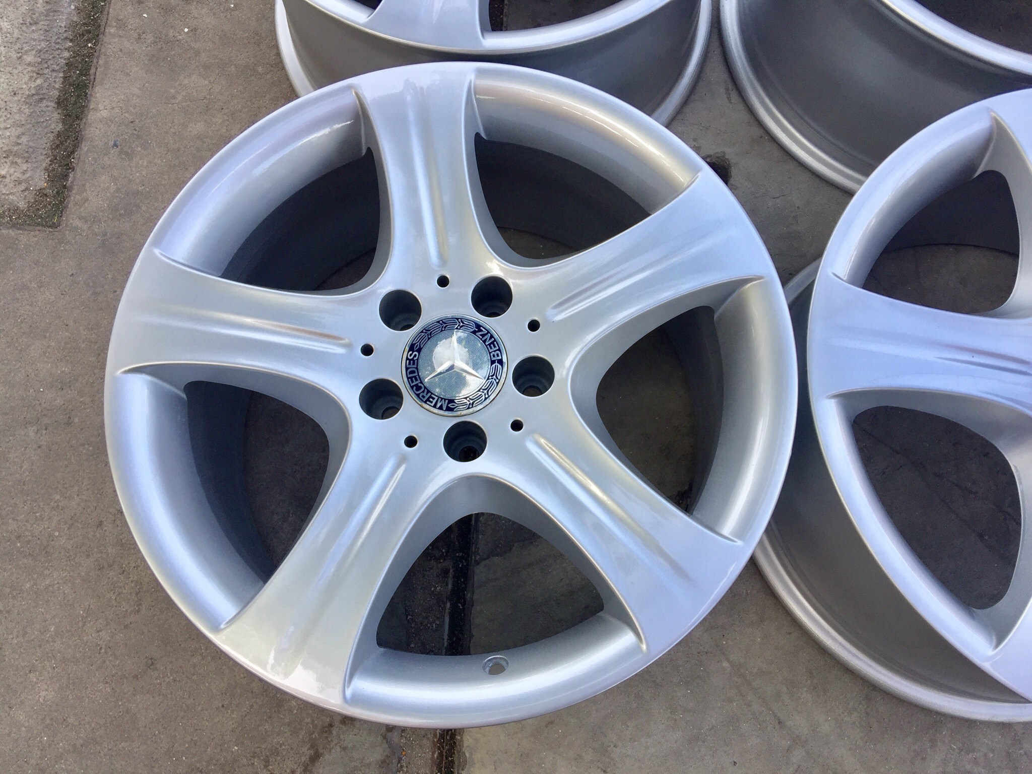 ล้อแท้ BENZ E-calss 17" x 8.0 et+48