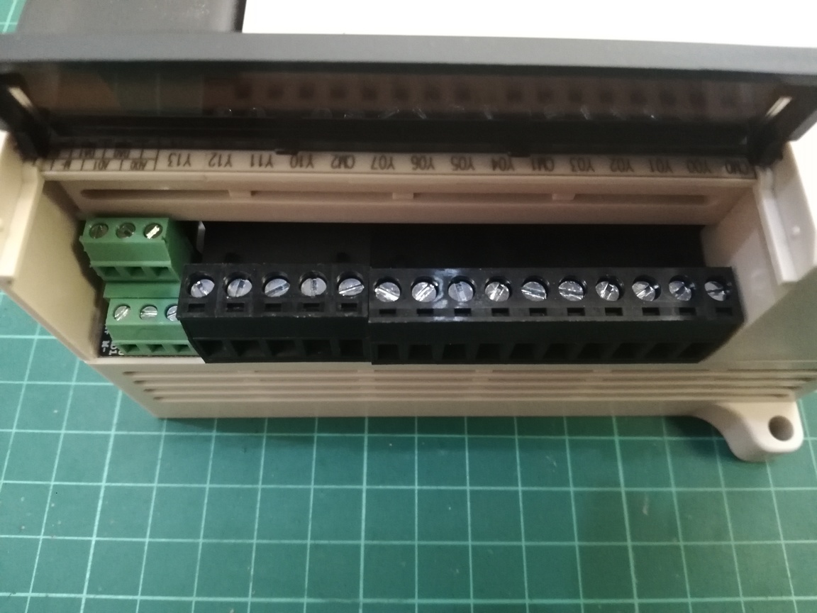 FX3U-24MT ( Programable Logic Control ) + USB-RS232 1 เส้น