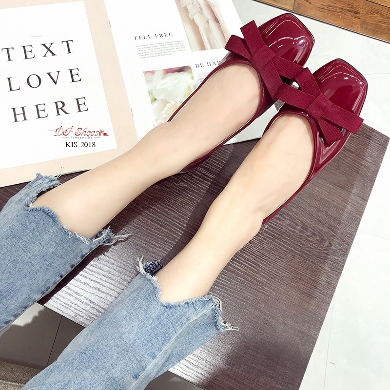 รองเท้าคัทชูหนังเงาแต่งโบว์ผ้า (สีชมพู)