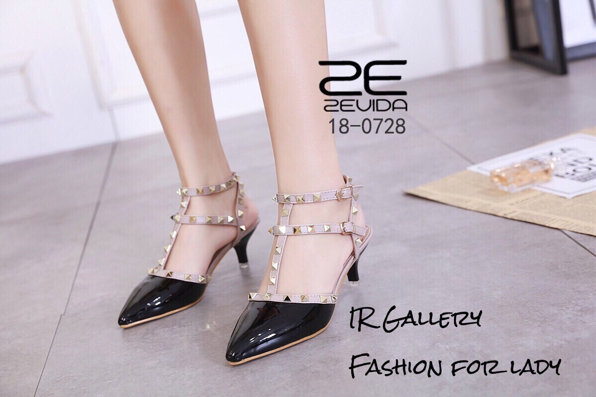 รองเท้าคัทชูส้นเตี้ย Style Valentino (สีดำ)