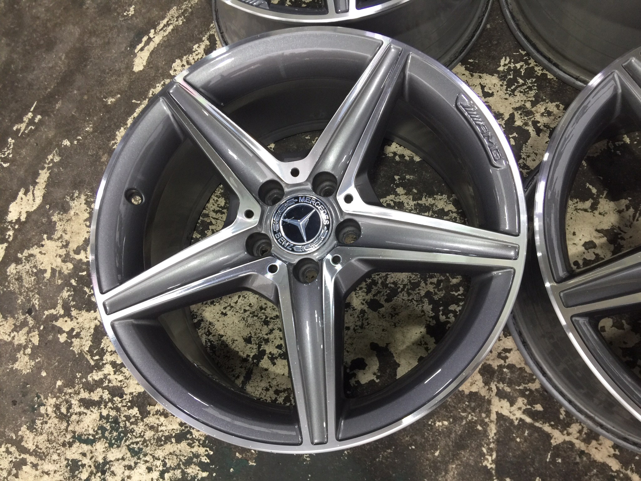 ล้อแท้ AMG ST6 18" 8.5" et +49