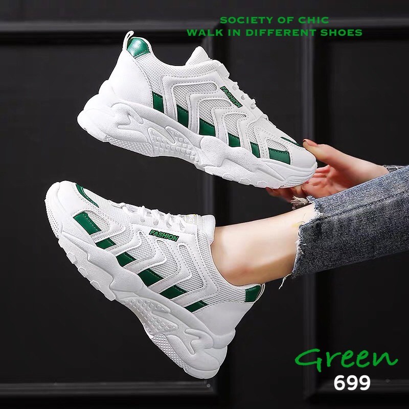 รองเท้าผ้าใบกันลื่นสไตล์สปอร์ต (สีขาว)