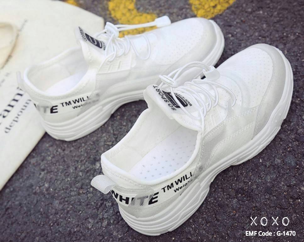 รองเท้าผ้าใบเสริมส้นทรงSportฉลุรู (สีขาว)